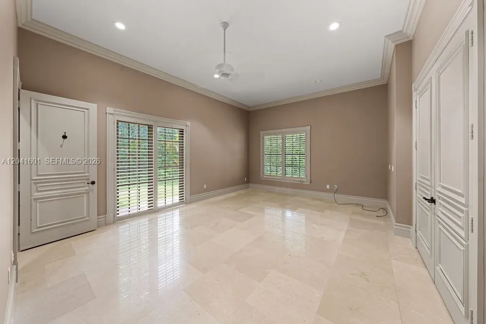 9001 SW 59th Ct Pinecrest, FL 33156