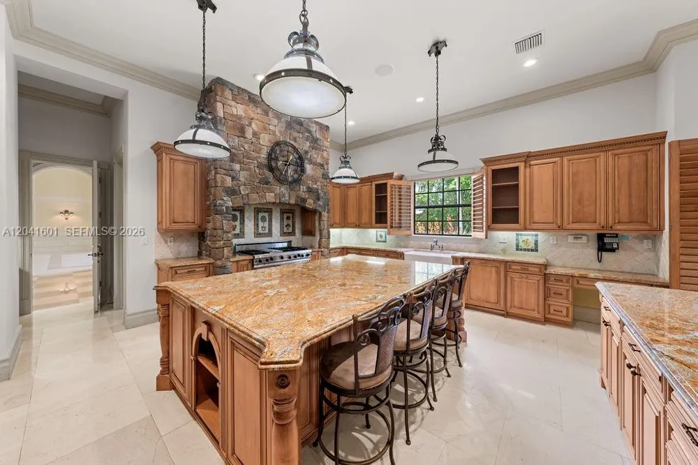 9001 SW 59th Ct Pinecrest, FL 33156