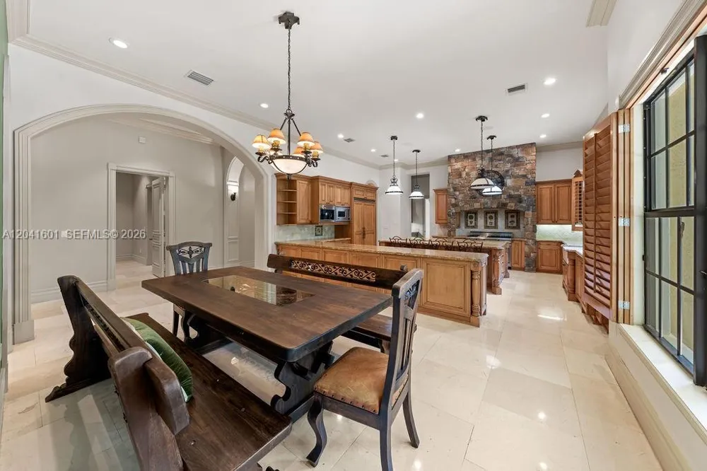 9001 SW 59th Ct Pinecrest, FL 33156