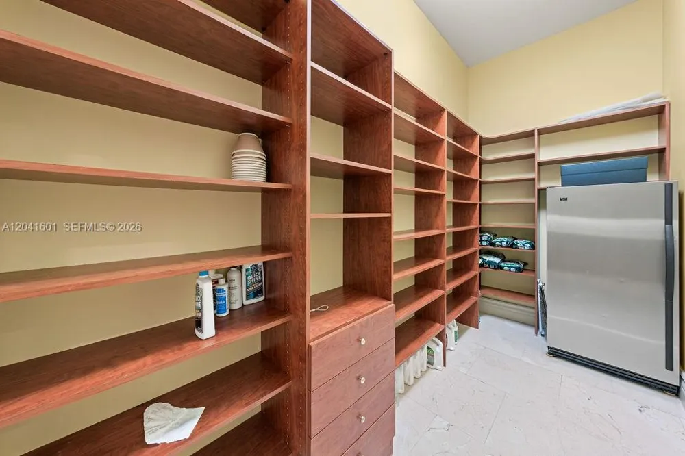 9001 SW 59th Ct Pinecrest, FL 33156