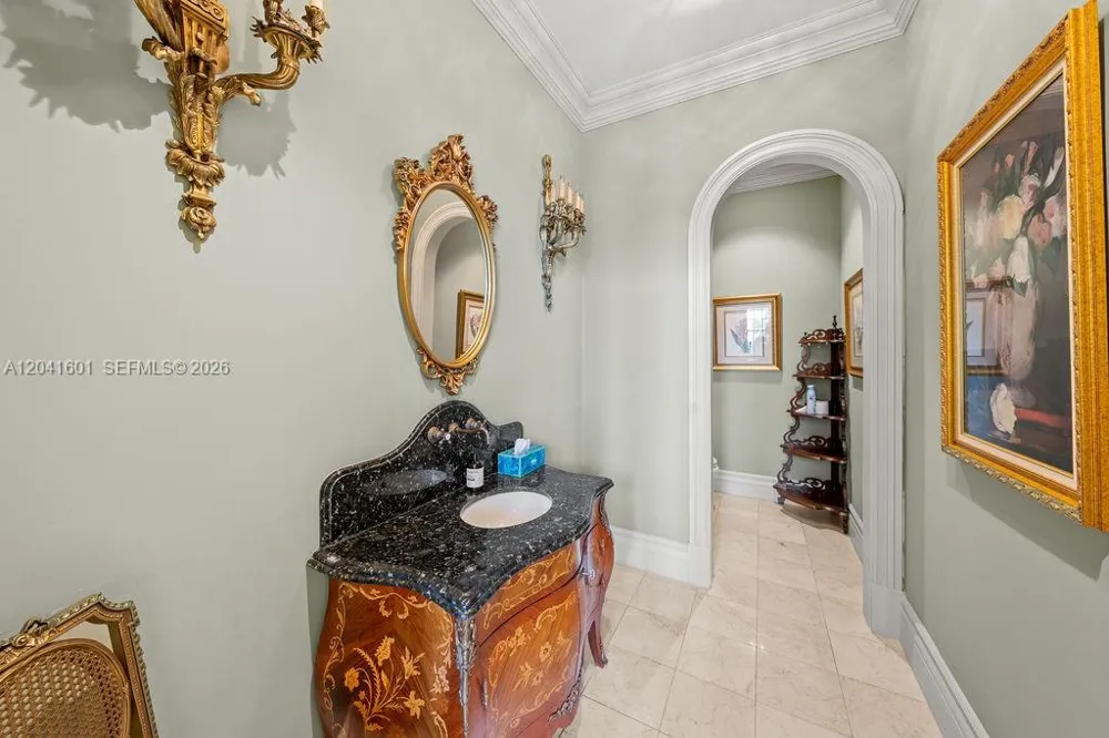 9001 SW 59th Ct Pinecrest, FL 33156