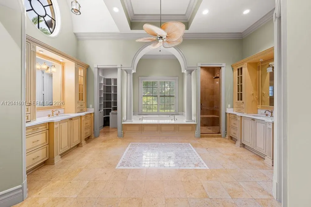 9001 SW 59th Ct Pinecrest, FL 33156
