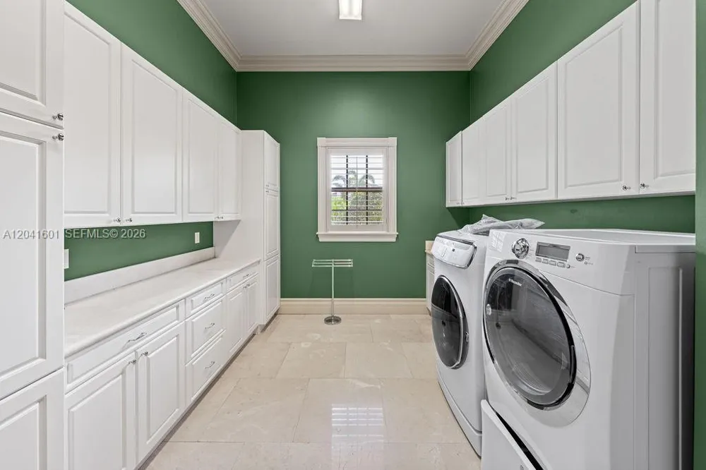 9001 SW 59th Ct Pinecrest, FL 33156