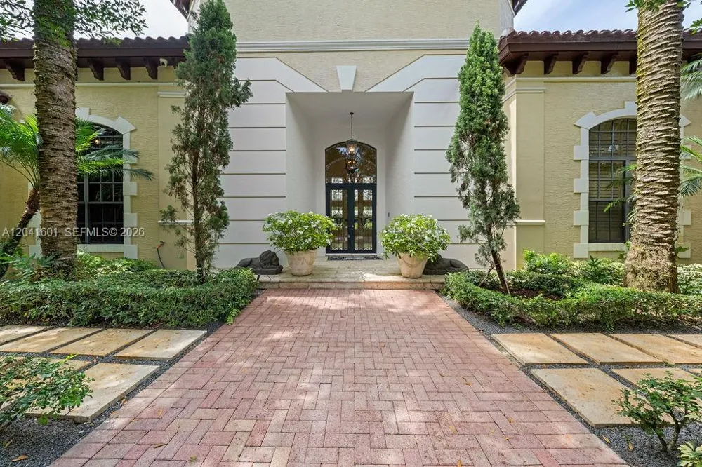 9001 SW 59th Ct Pinecrest, FL 33156