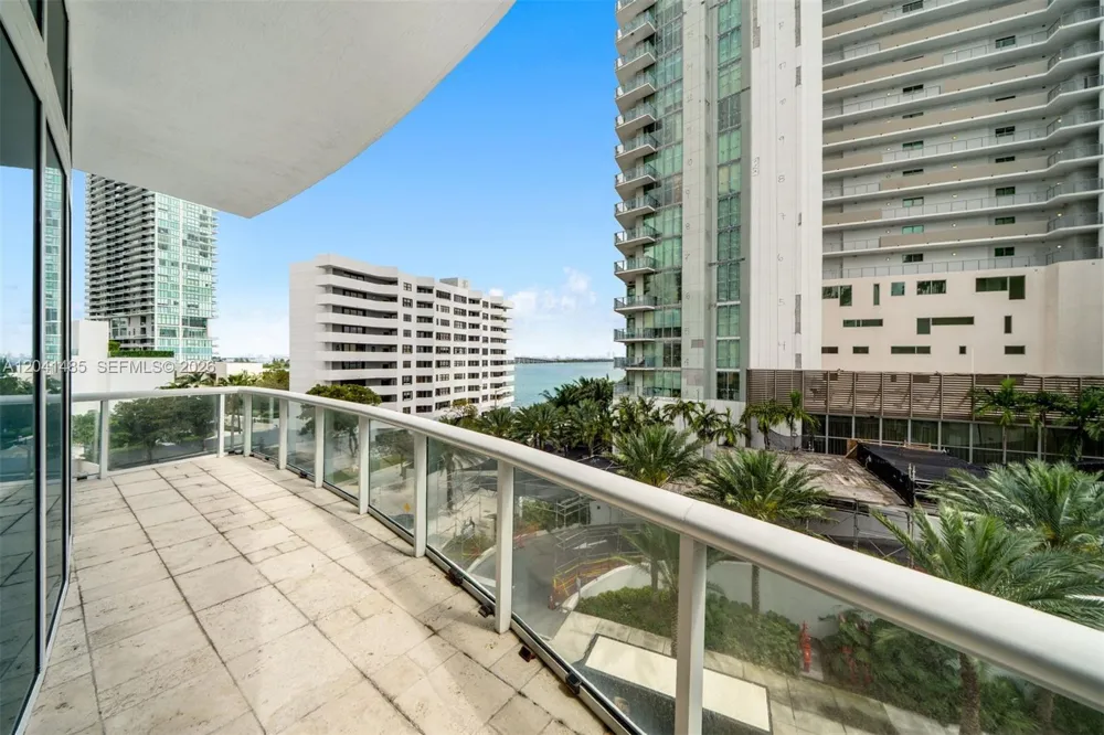480 NE 30th St #501 Miami, FL 33137