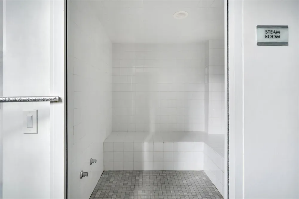 480 NE 30th St #501 Miami, FL 33137