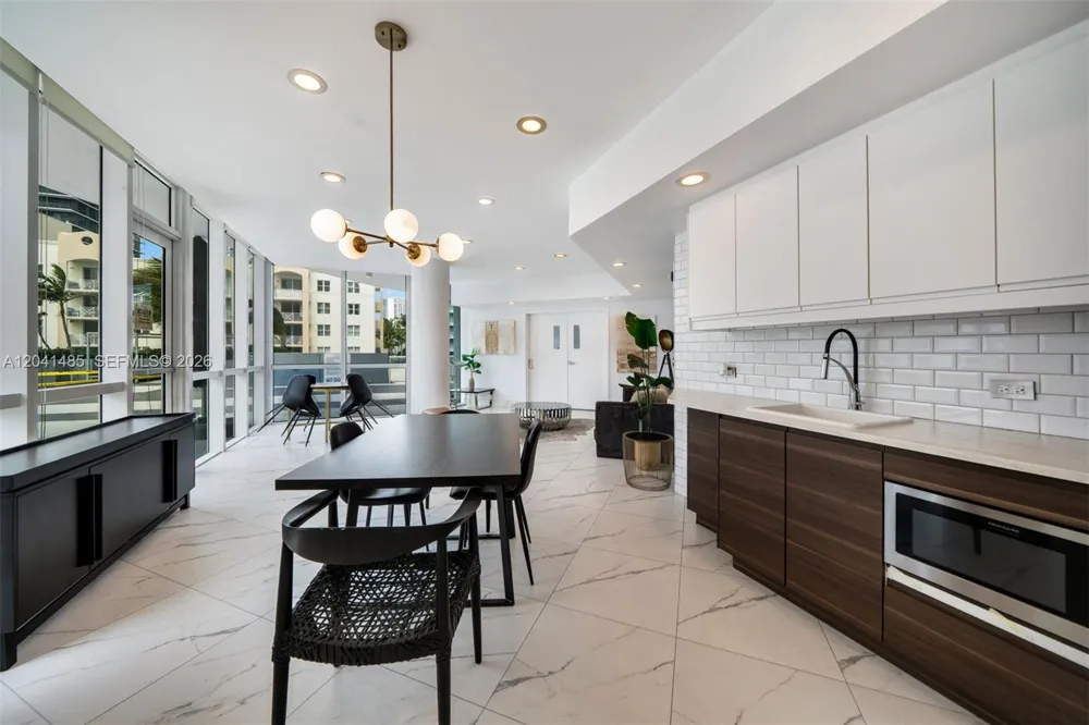 480 NE 30th St #501 Miami, FL 33137
