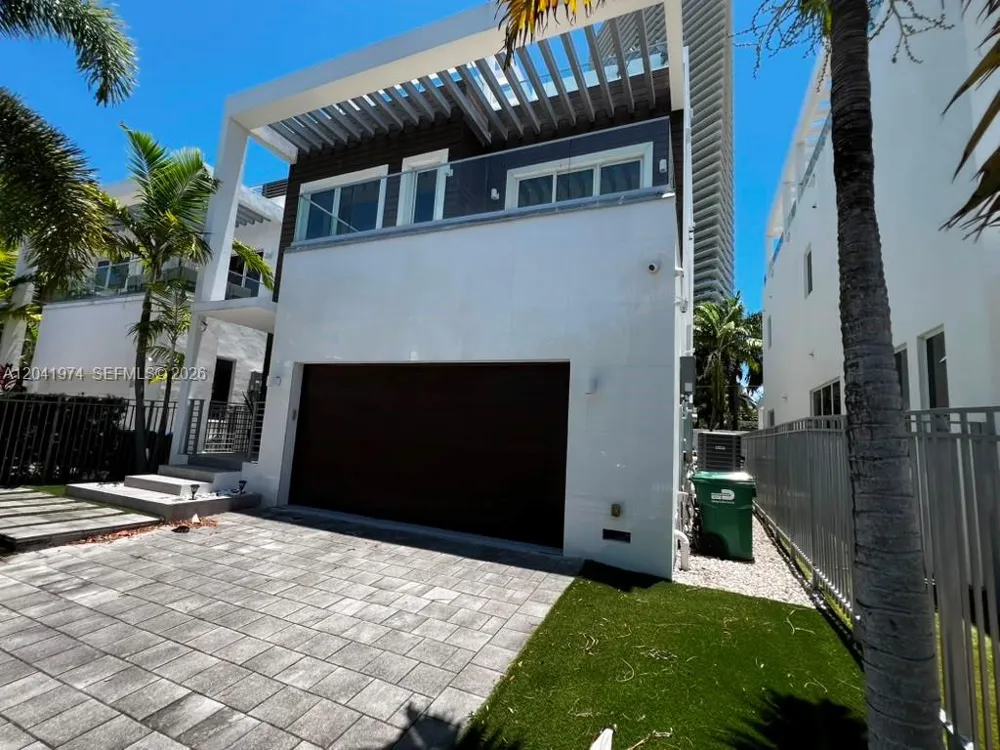 18975 Atlantic Blvd #18975 Sunny Isles Beach, FL 33160