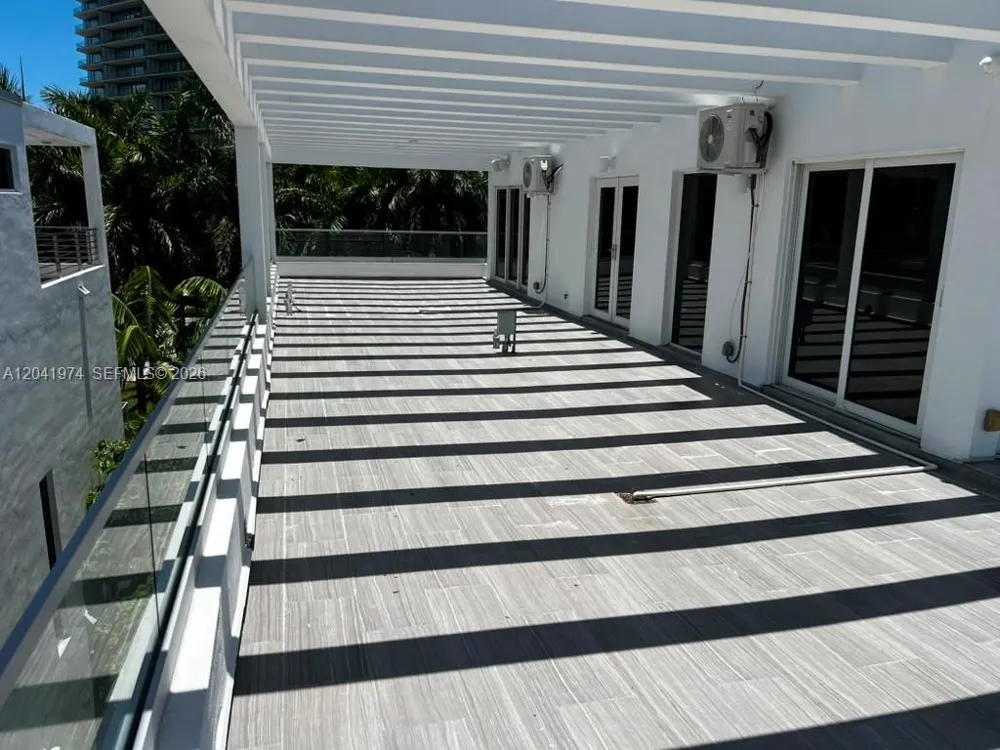 18975 Atlantic Blvd #18975 Sunny Isles Beach, FL 33160