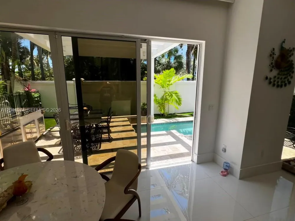 18975 Atlantic Blvd #18975 Sunny Isles Beach, FL 33160
