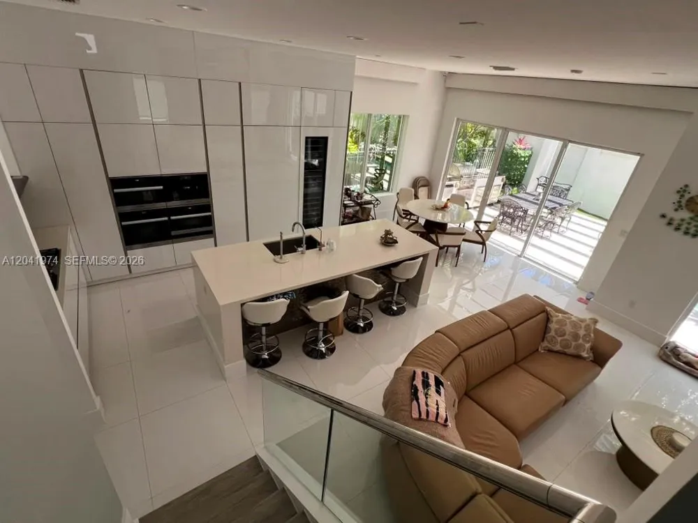 18975 Atlantic Blvd #18975 Sunny Isles Beach, FL 33160