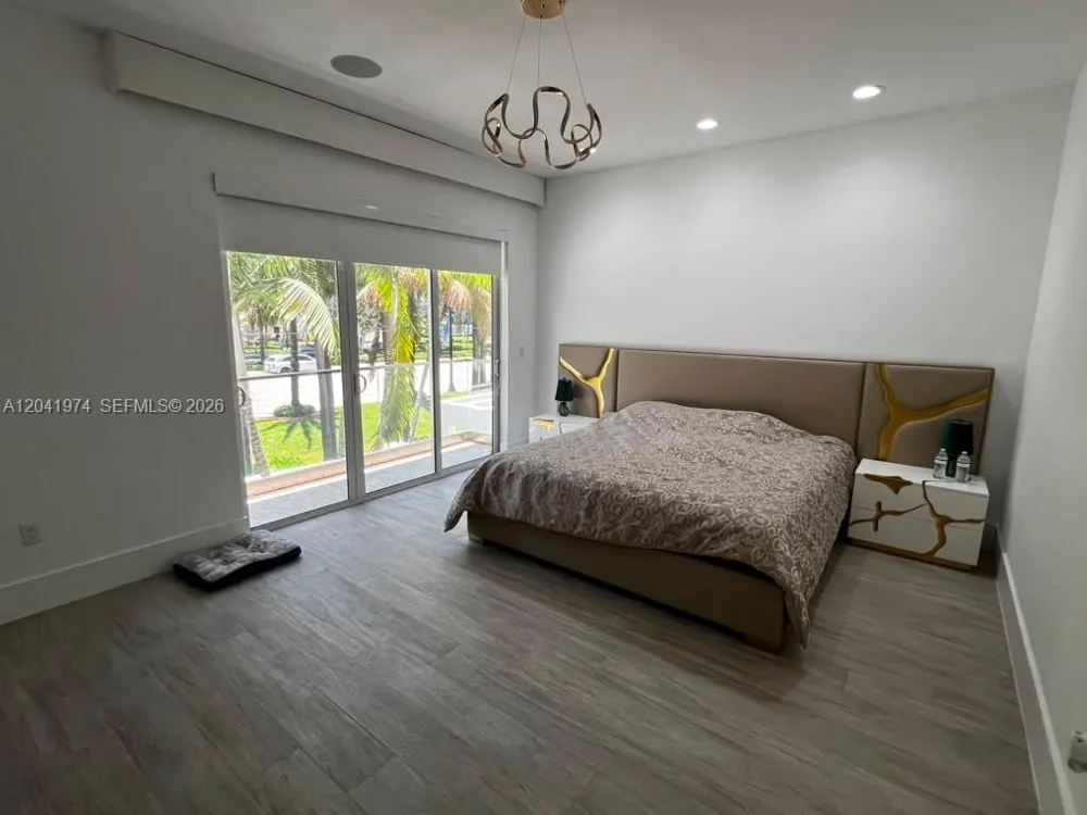 18975 Atlantic Blvd #18975 Sunny Isles Beach, FL 33160