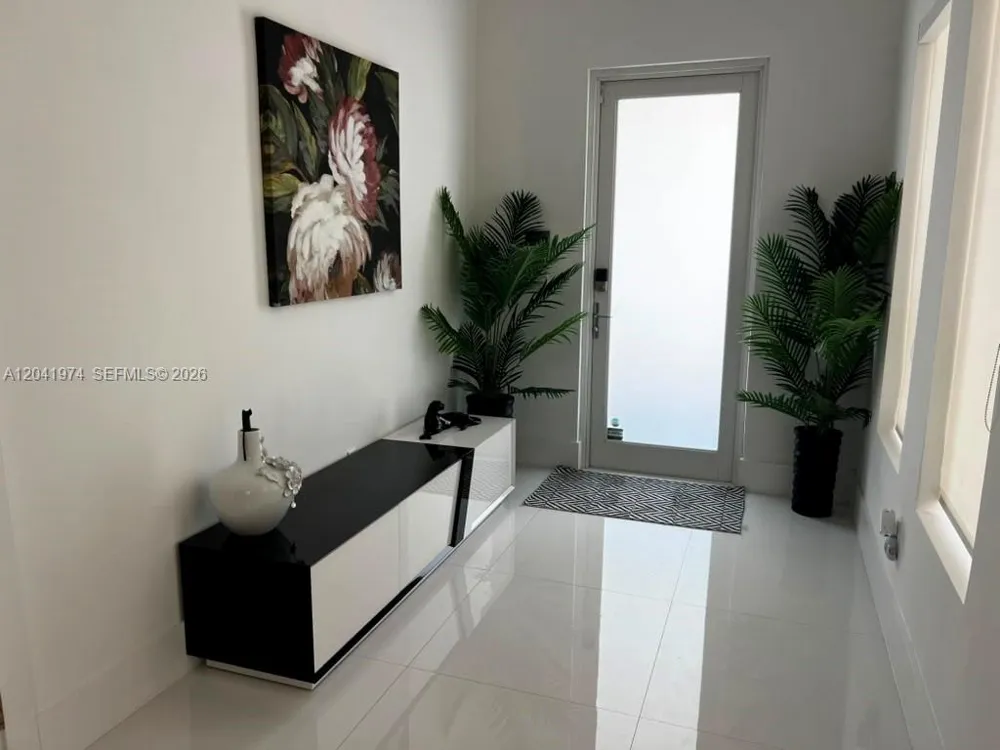 18975 Atlantic Blvd #18975 Sunny Isles Beach, FL 33160