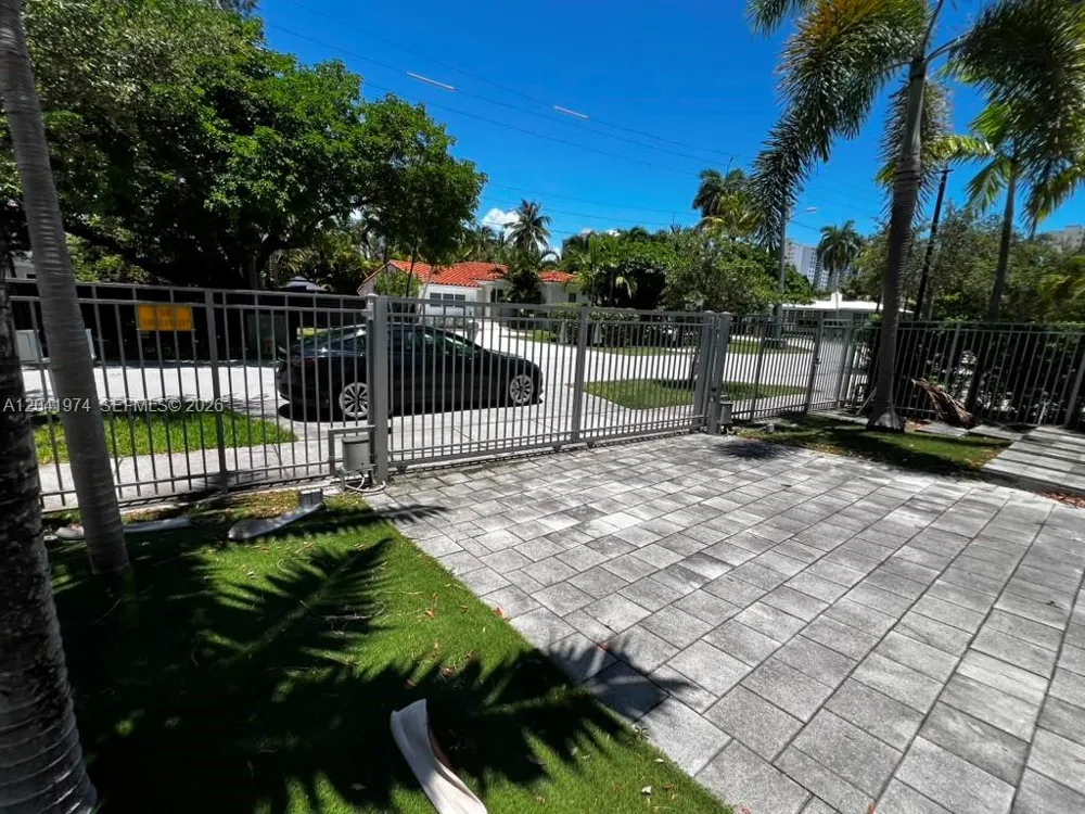 18975 Atlantic Blvd #18975 Sunny Isles Beach, FL 33160