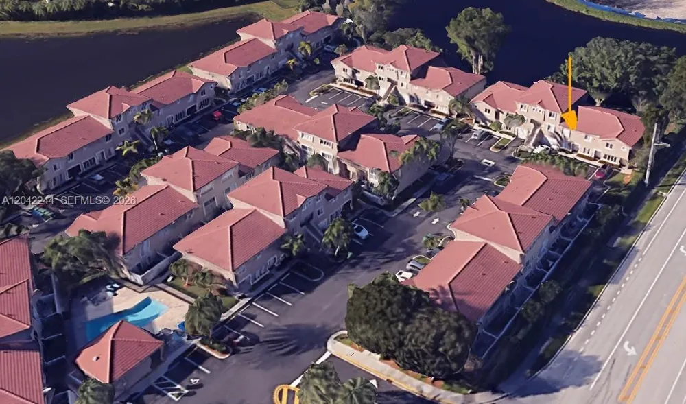 221 Riviera Cir Weston, FL 33326