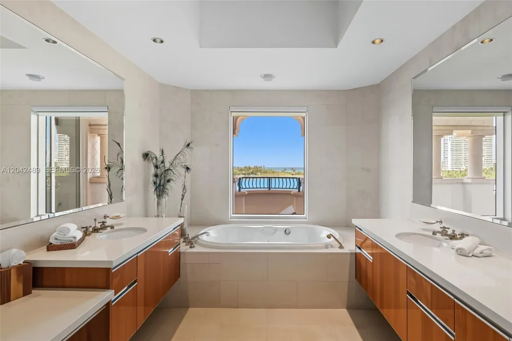 7141 Fisher Island Dr #7141 Miami Beach, FL 33109
