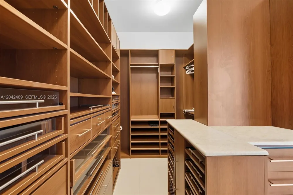 7141 Fisher Island Dr #7141 Miami Beach, FL 33109