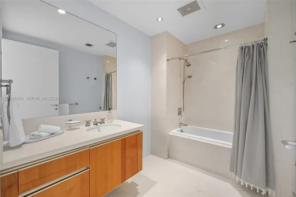 7141 Fisher Island Dr #7141 Miami Beach, FL 33109