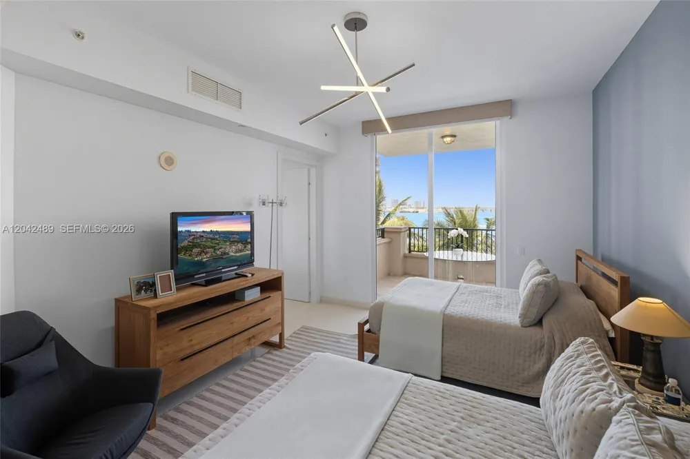 7141 Fisher Island Dr #7141 Miami Beach, FL 33109