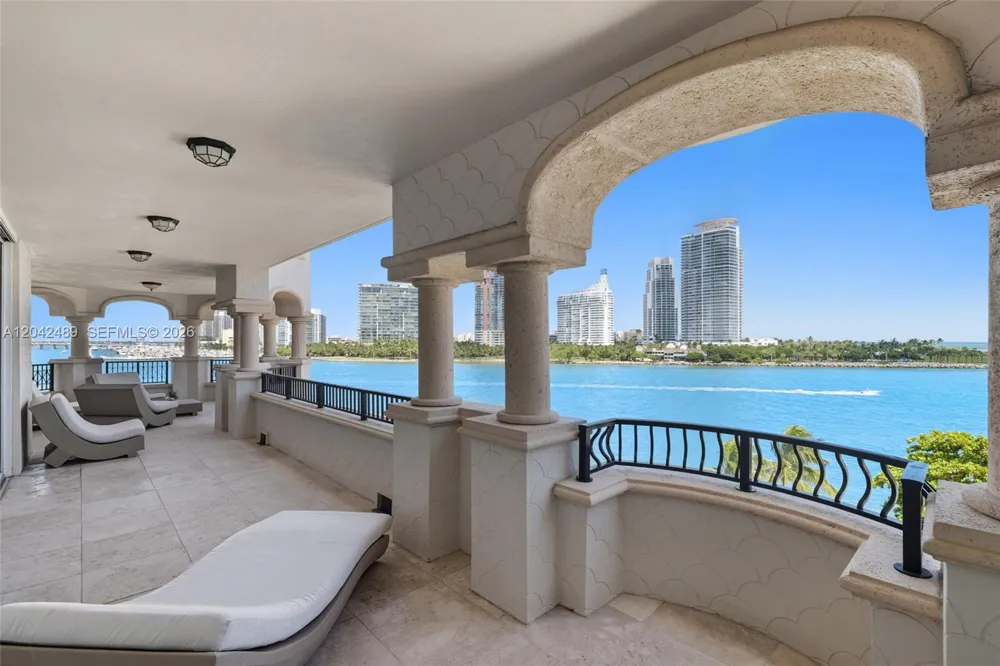 7141 Fisher Island Dr #7141 Miami Beach, FL 33109