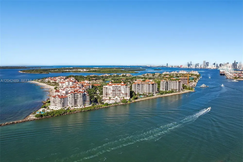 7141 Fisher Island Dr #7141 Miami Beach, FL 33109
