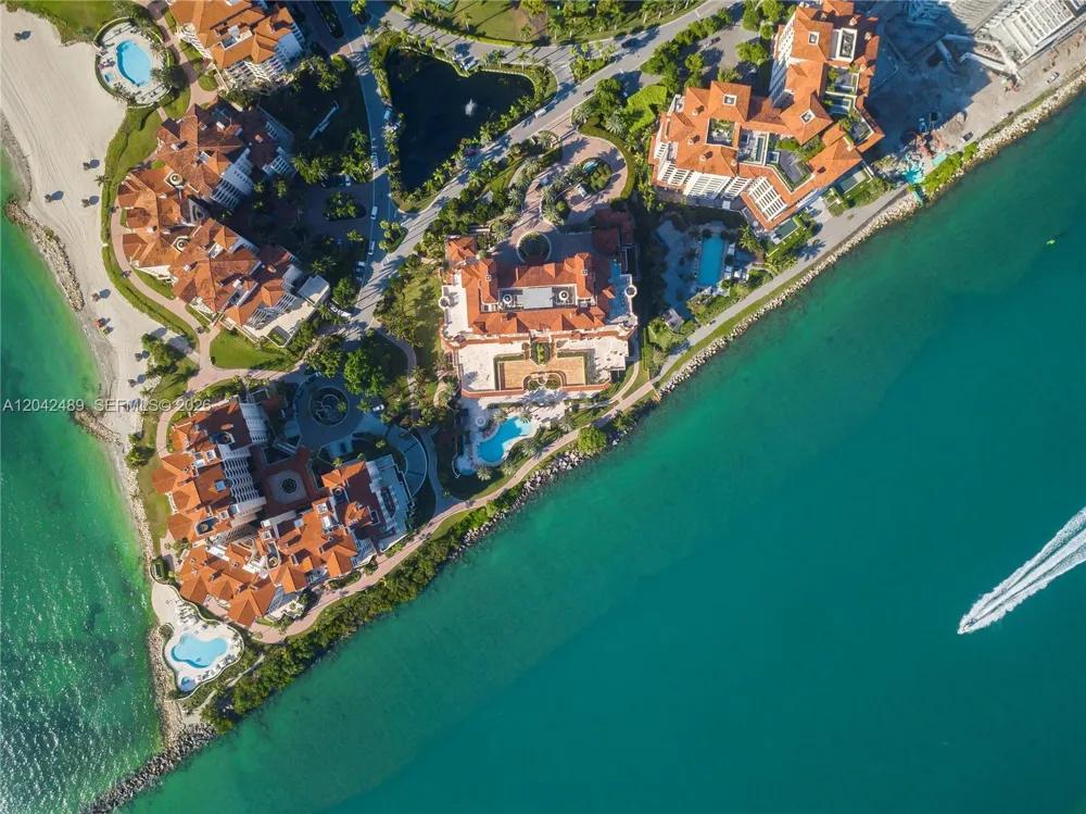 7141 Fisher Island Dr #7141 Miami Beach, FL 33109