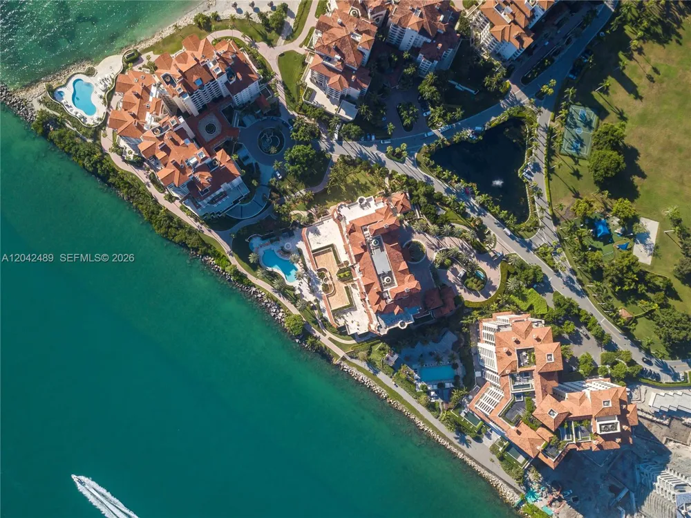 7141 Fisher Island Dr #7141 Miami Beach, FL 33109