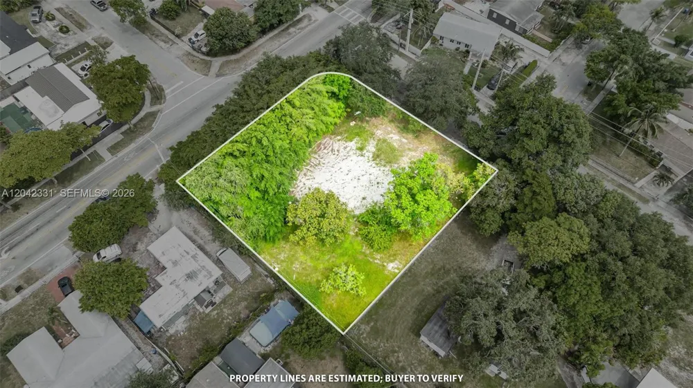 1585 NE 158th St North Miami Beach, FL 33162