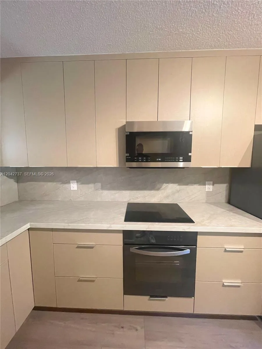 2151 NW 77th Way #102 Pembroke Pines, FL 33024