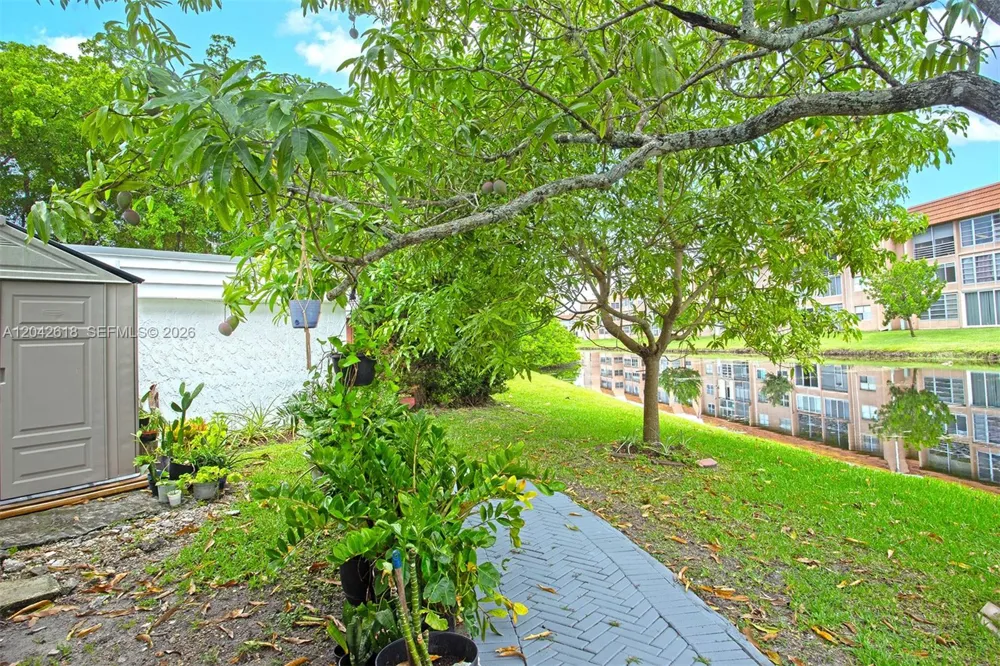 9675 NW 26th Pl #5 Sunrise, FL 33322