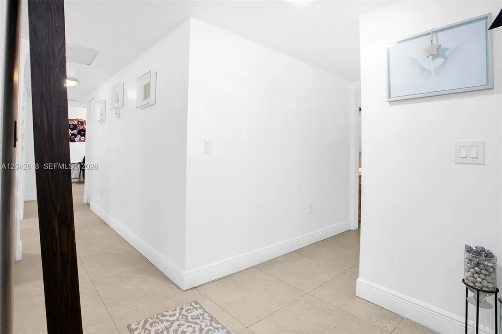 9675 NW 26th Pl #5 Sunrise, FL 33322