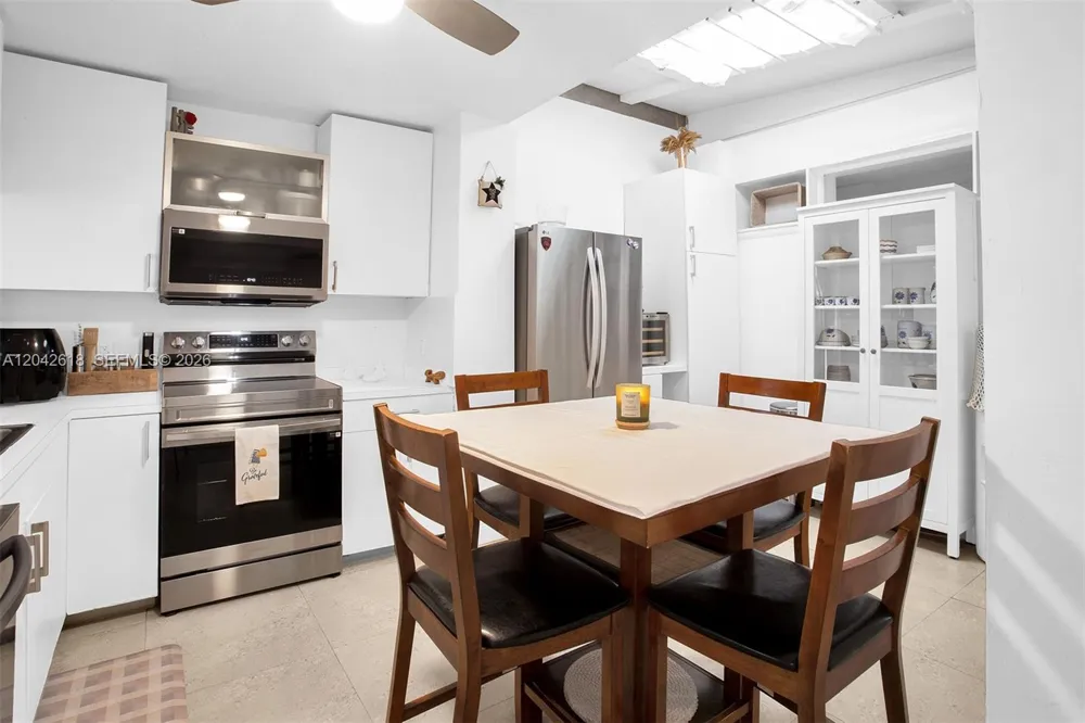 9675 NW 26th Pl #5 Sunrise, FL 33322
