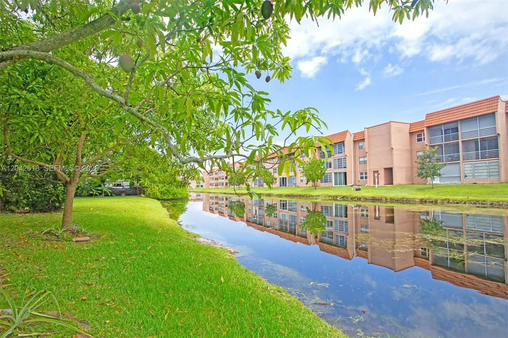 9675 NW 26th Pl #5 Sunrise, FL 33322