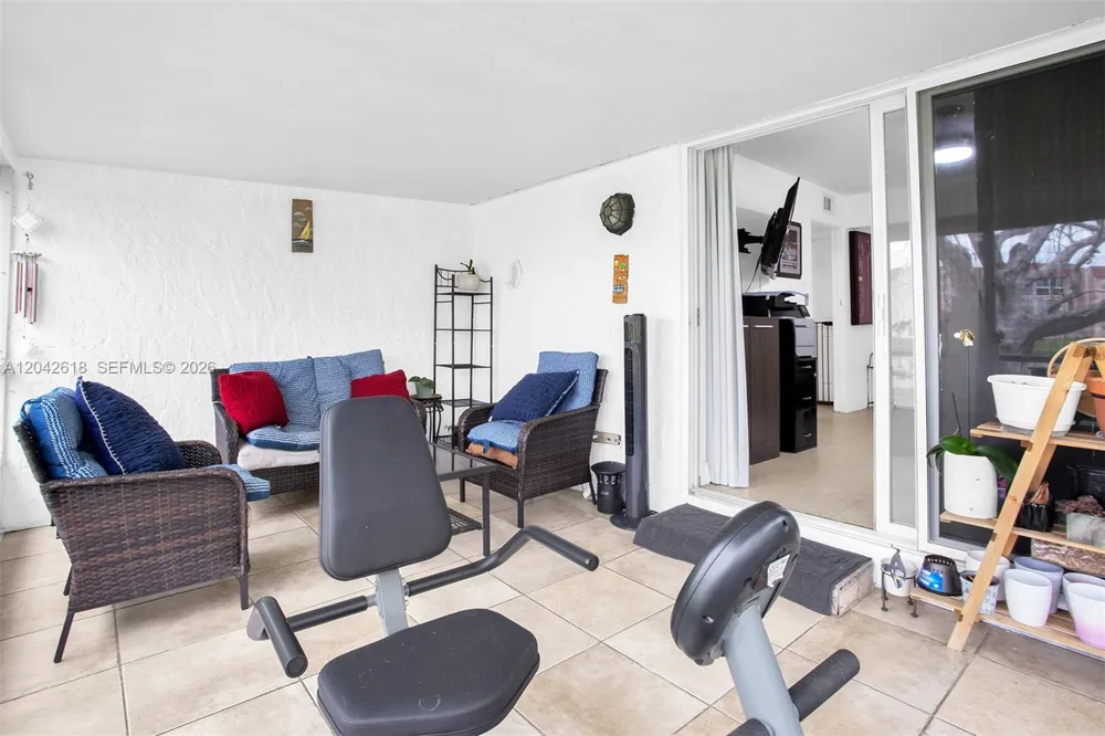 9675 NW 26th Pl #5 Sunrise, FL 33322