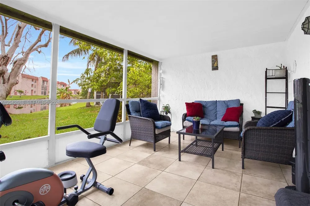 9675 NW 26th Pl #5 Sunrise, FL 33322