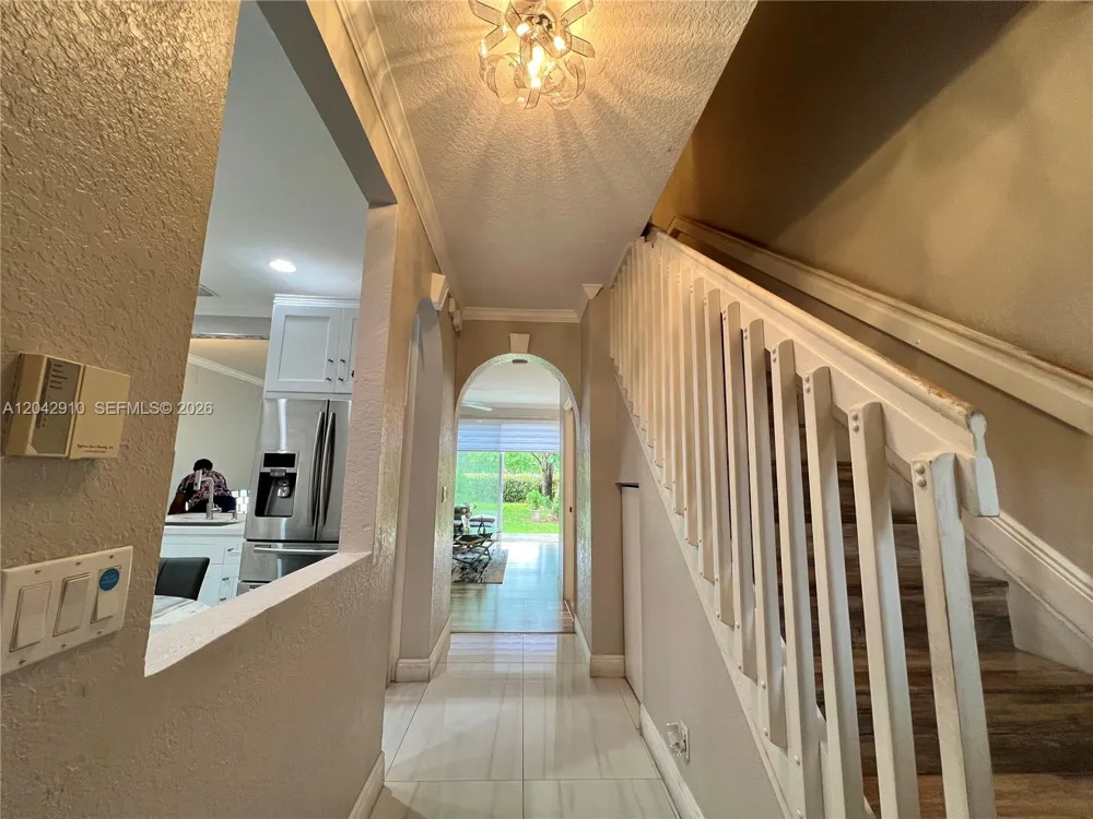 8917 NW 54th St Sunrise, FL 33351