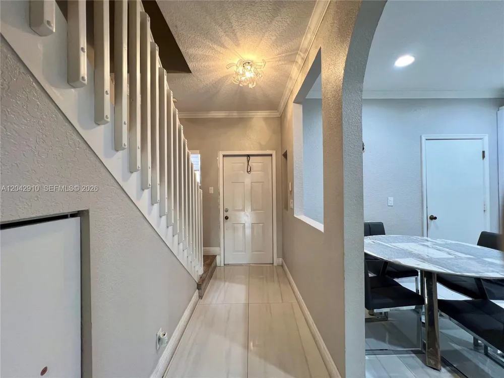 8917 NW 54th St Sunrise, FL 33351