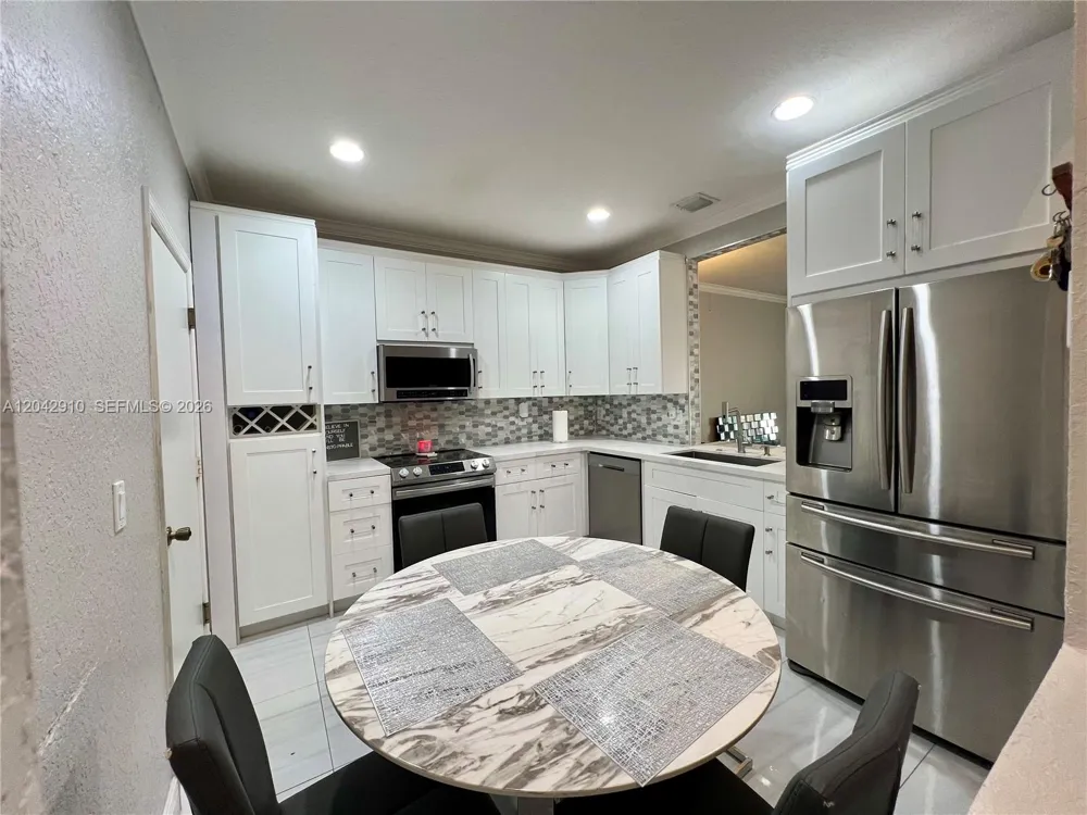 8917 NW 54th St Sunrise, FL 33351