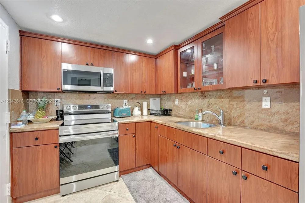1950 S Ocean DR. #6B Hallandale Beach, FL 33009