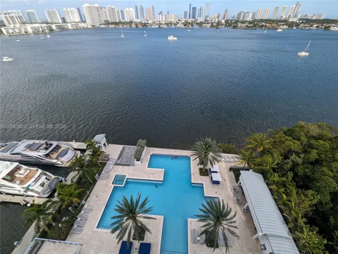 17111 E Biscayne Blvd #1011