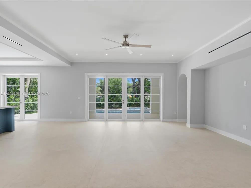 6333 SW 69th St South Miami, FL 33143