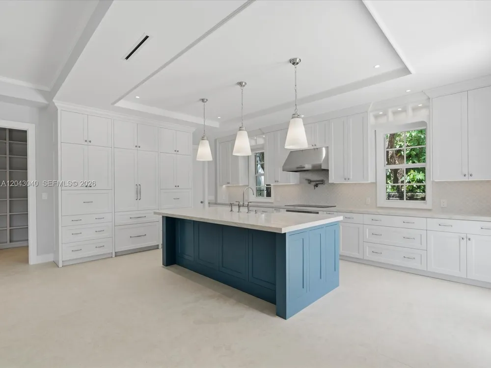 6333 SW 69th St South Miami, FL 33143