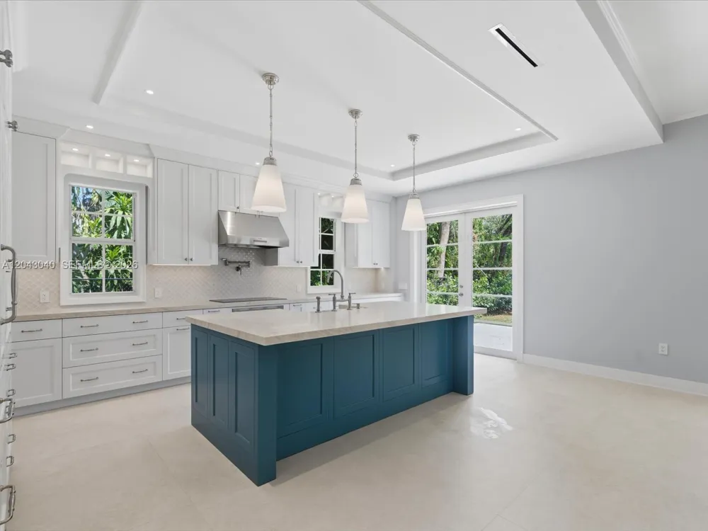 6333 SW 69th St South Miami, FL 33143