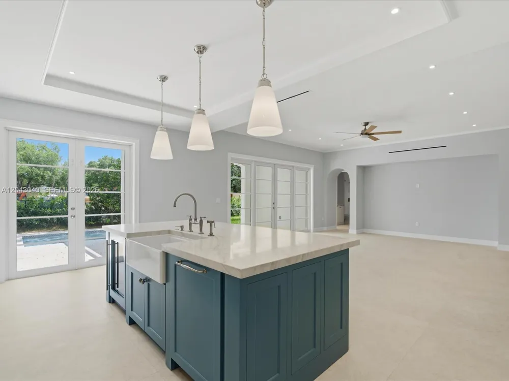 6333 SW 69th St South Miami, FL 33143