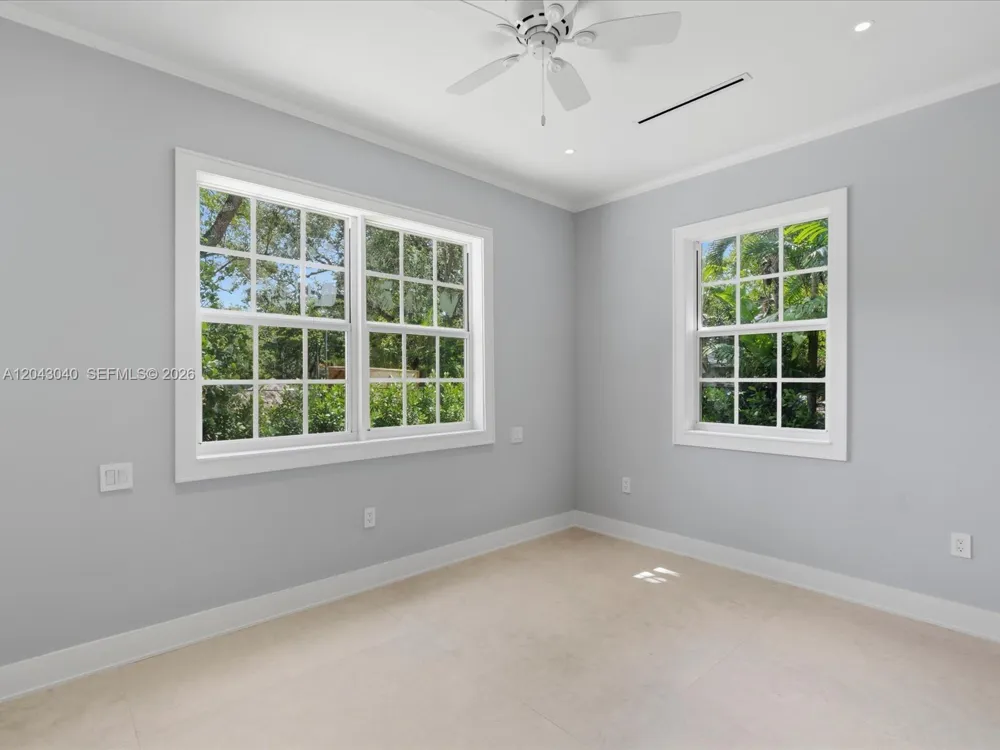 6333 SW 69th St South Miami, FL 33143