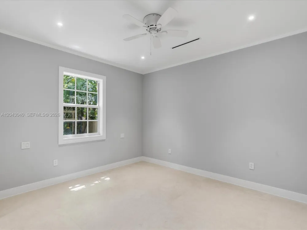 6333 SW 69th St South Miami, FL 33143