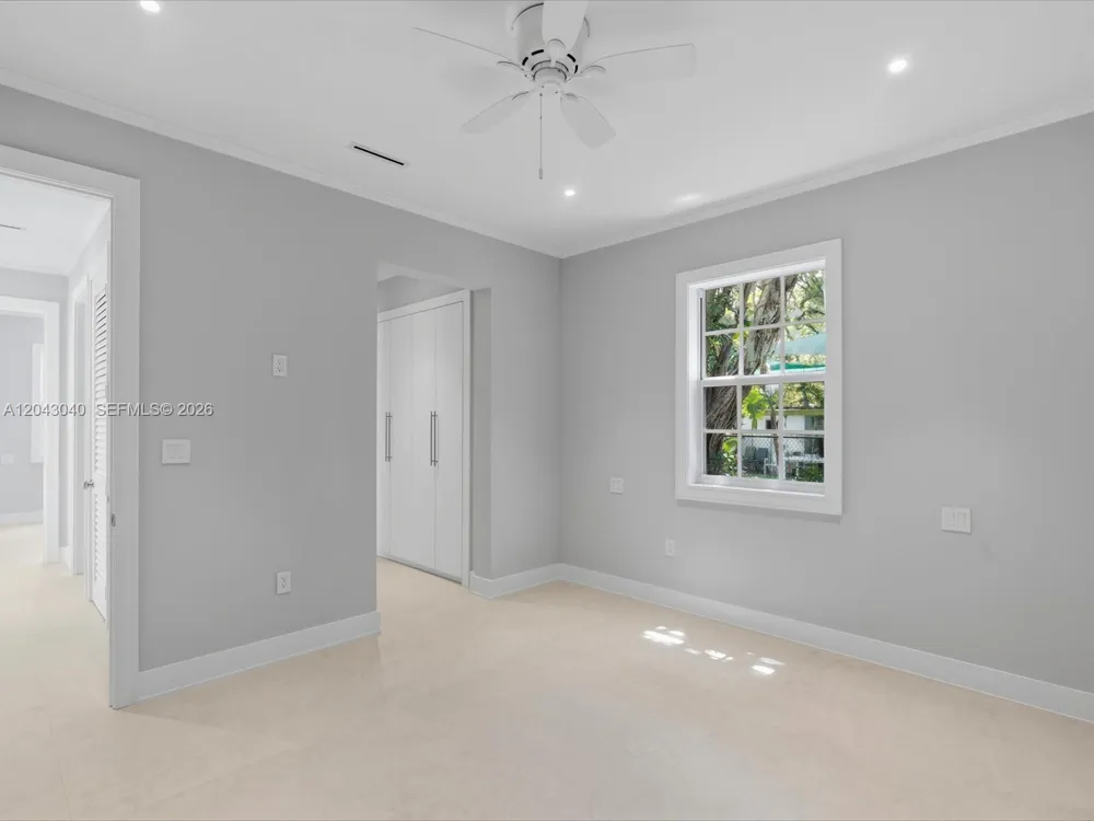 6333 SW 69th St South Miami, FL 33143