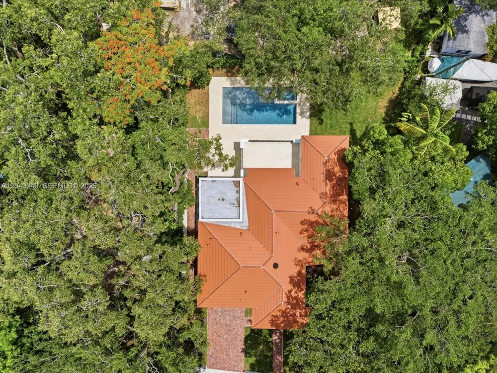 6333 SW 69th St South Miami, FL 33143