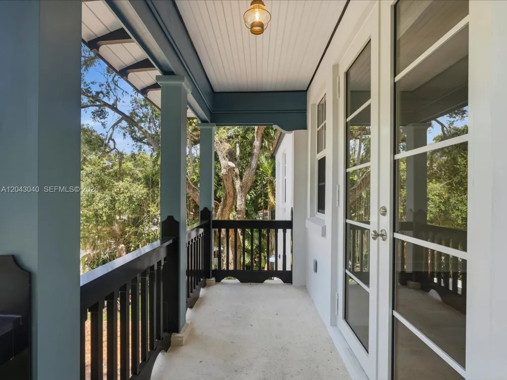 6333 SW 69th St South Miami, FL 33143