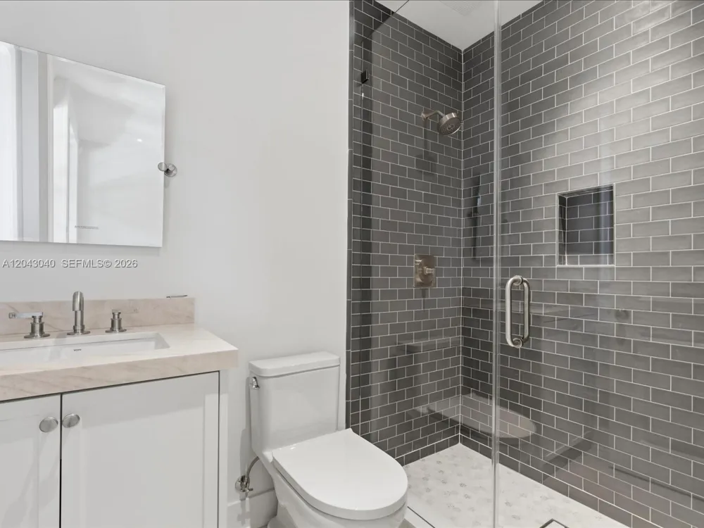 6333 SW 69th St South Miami, FL 33143